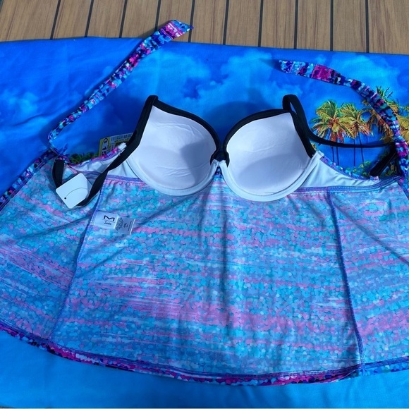 Maidenform multi-color tankini top, size extra small - Picture 2 of 3